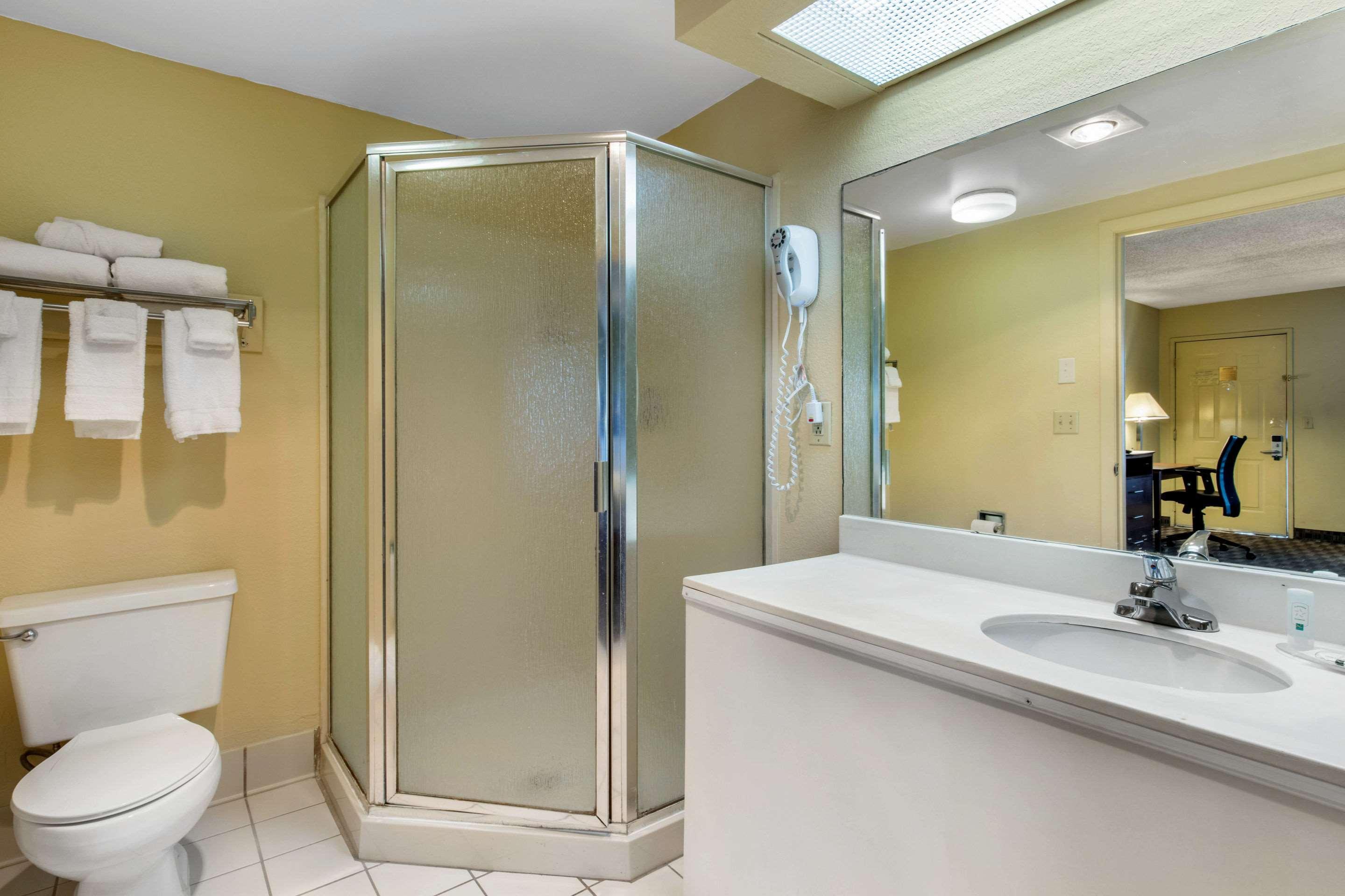 Quality Inn Lebanon Exterior photo